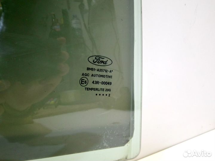 Стекло двери задней правой Focus 3