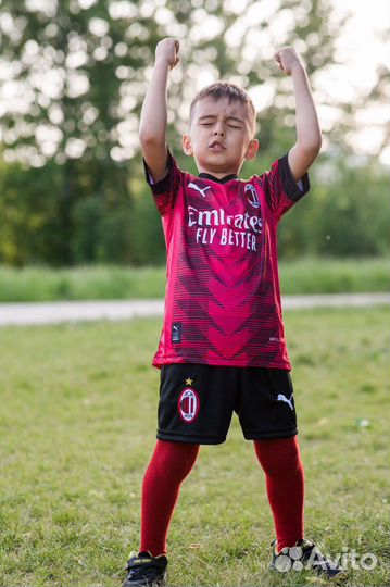 Футбольная форма Милан Леао 2023/2024