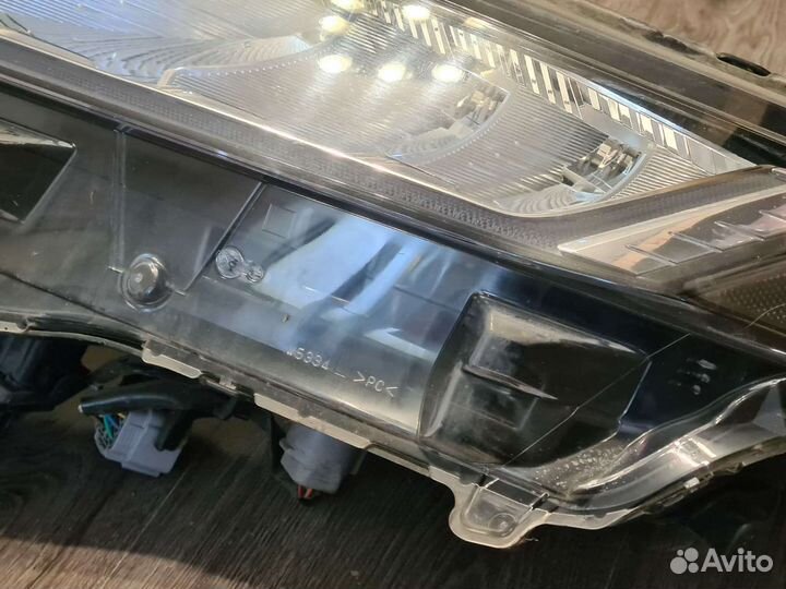 Левая фара на Mitsubishi ASX 2021