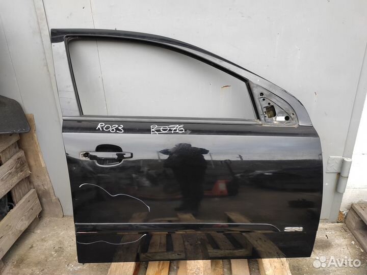 Дверь передняя правая на Opel Astra H Z20R
