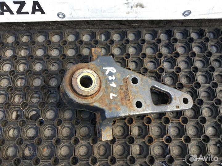 Кронштейн передней рессоры Renault Premium