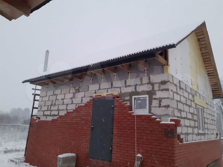 Дом 83 м² на участке 5 сот.