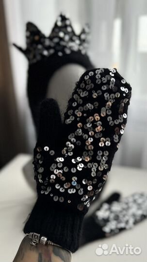Варежки из пуха норки с пайетками
