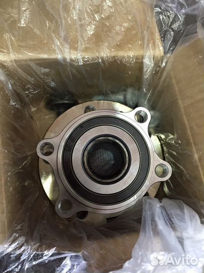 Ступица передняя Volkswagen Passat B7