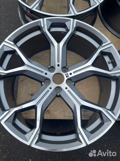 Диски реплика BMW X5 G05 X6 G06 X7 G07 R22