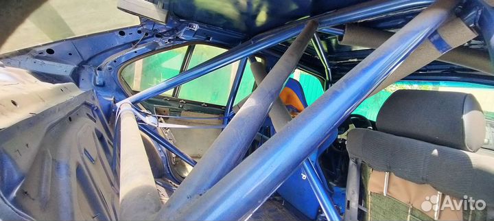 Каркас безопасности e34