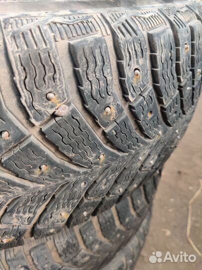 Michelin X-Ice North 215/65 R16