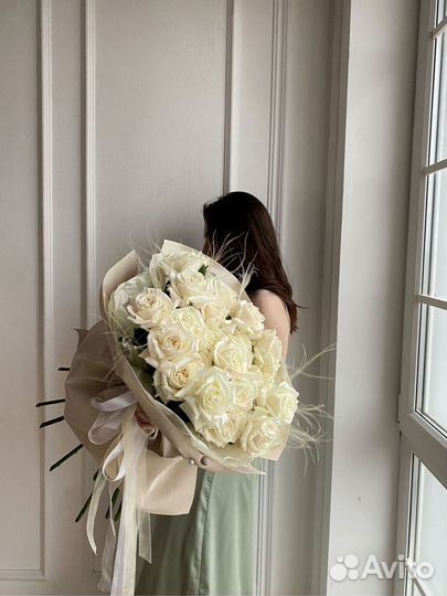 Авторский букет из роз. Доставка в аквабоксе