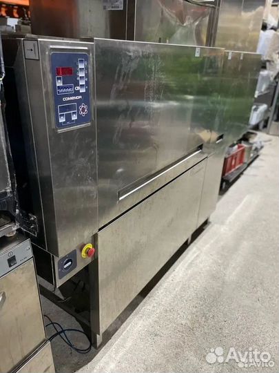 Посудомоечная машина конвейерного типа