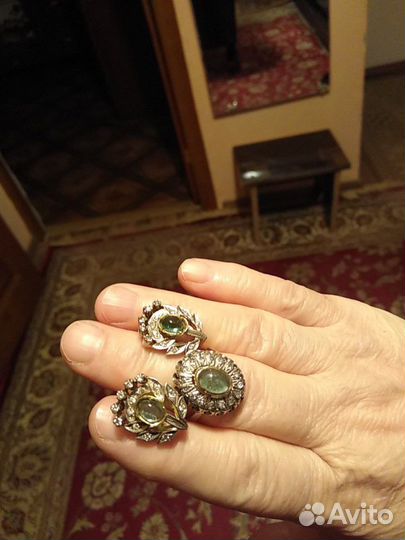 Комплект.брильянт и изумруд