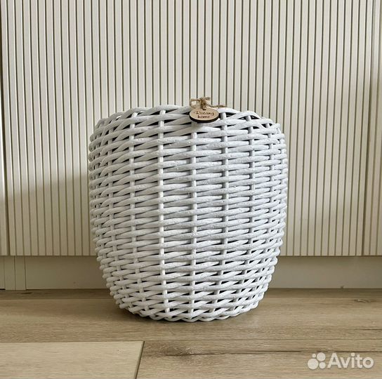 Кашпо для цветов уличное напольное из ротанга