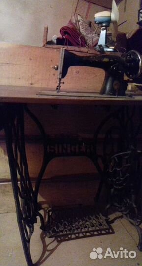 Швейная машинка Singer