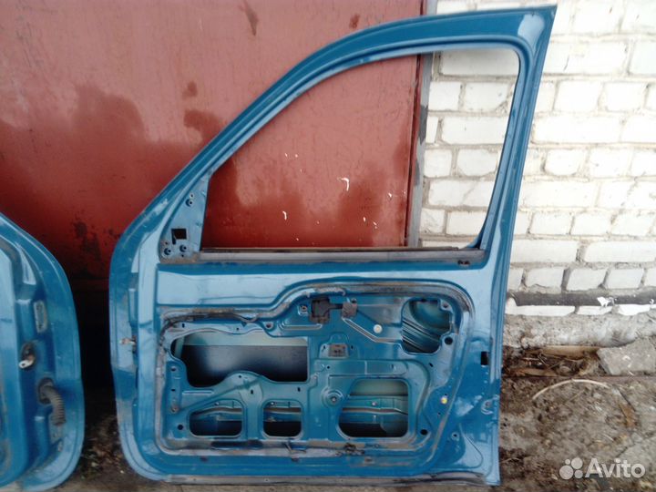 Дверь передняя Renault Kangoo