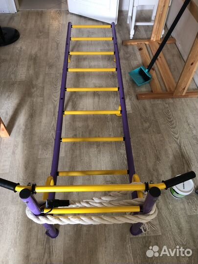 Детская спортивная стенка