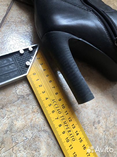 Женские сапоги