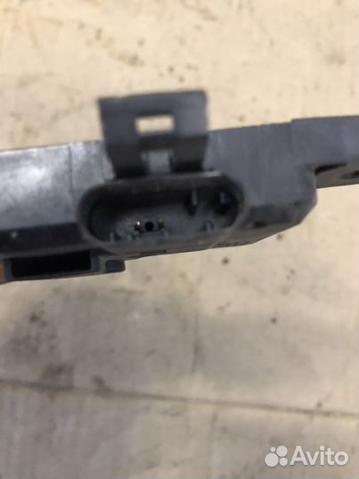 Датчик удара Opel Zafira A (2658)