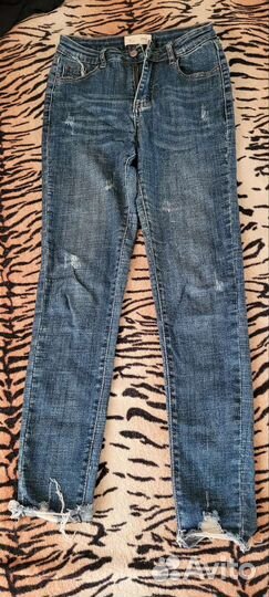 Джинсы