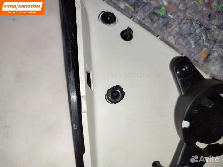 Обшивка стойки передняя правая Ford Kuga 2 2013