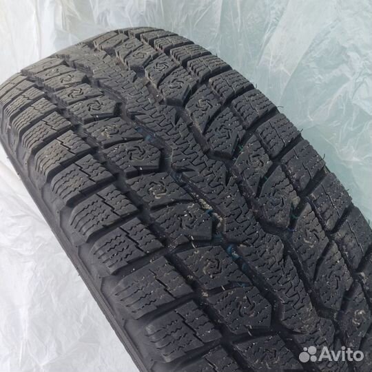 Toyo Observe GSi-6 LS 215/65 R16 98H