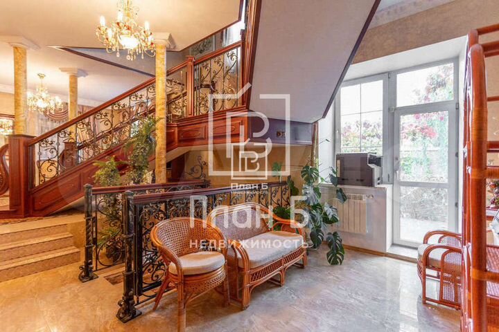 Дом 268 м² на участке 2 сот.