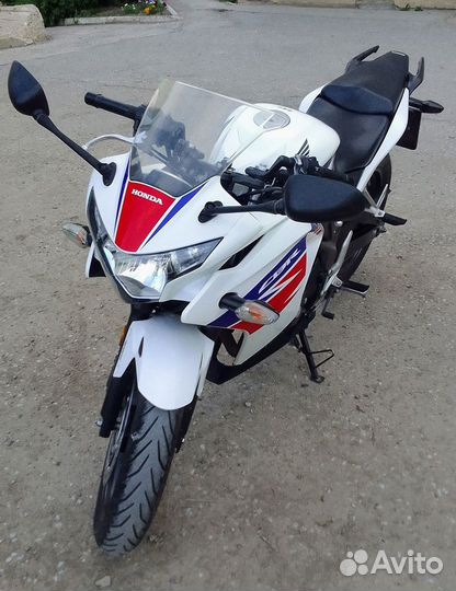 Продам мотоцикл Honda CBR 250R