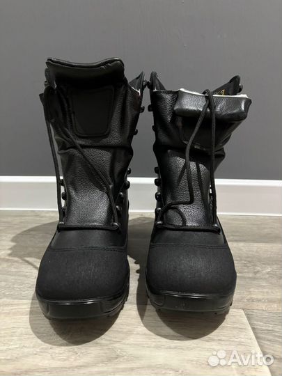 Абсолютно новые, размеры от 42 до 44