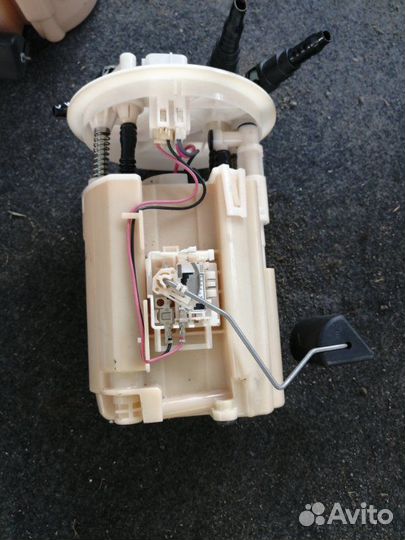 Топливный насос Subaru Legacy BL5 EJ20