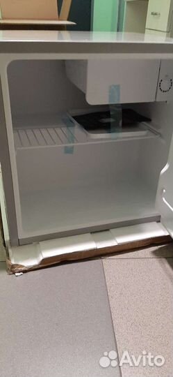 Мини-холодильник 53л National NK-RF550