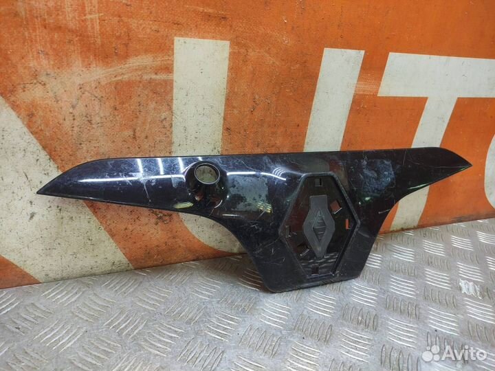 Накладка двери багажника Renault Koleos 1