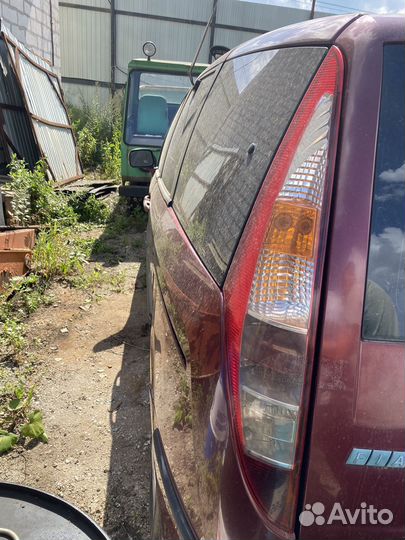 Фонари задние Fiat Ulysse