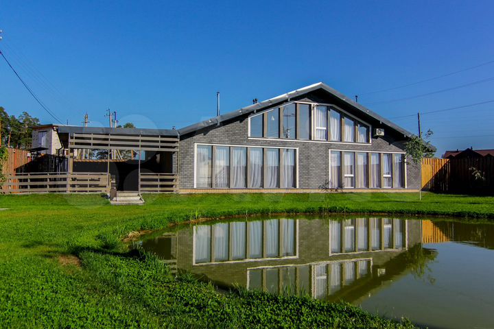 Коттедж 180 м² на участке 10 сот.