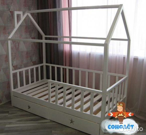 Кровать домик