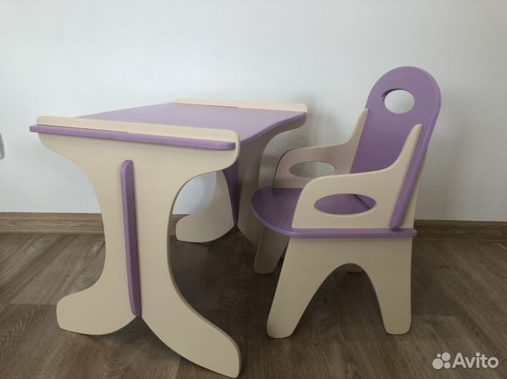 Детская мебель (стол и стульчик)