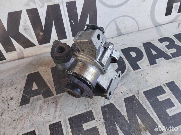 Насос гур Mercedes W211