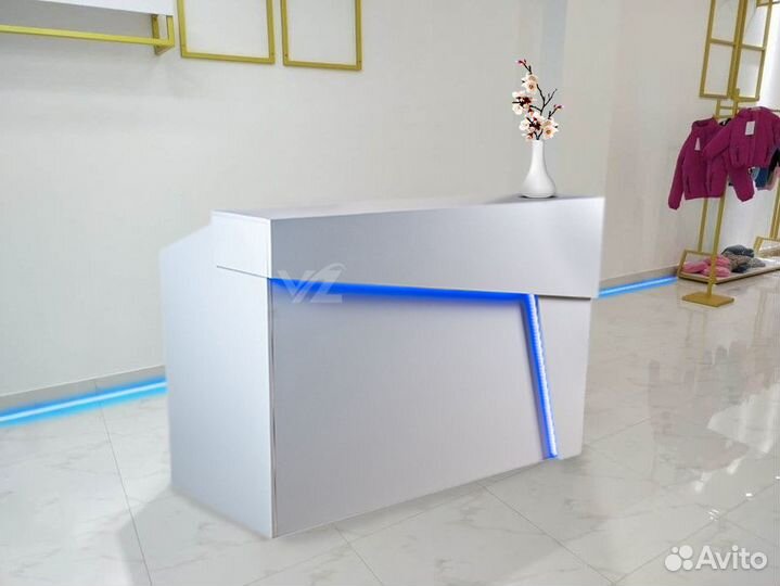 Стойка ресепшн