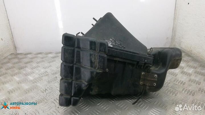 Корпус воздушного фильтра Mitsubishi Pajero