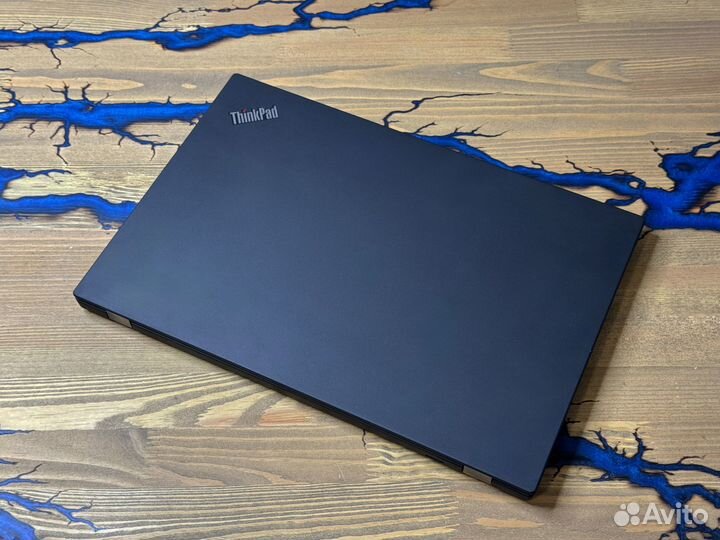 Ноутбук Lenovo ThinkPad P15s i7-10610U nvidia P520