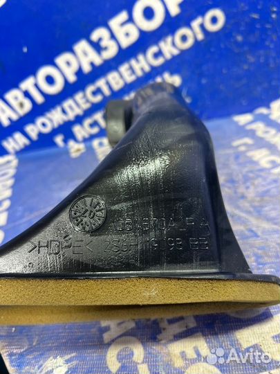 Воздуховод Ford Fiesta 5 хэтчбек 2007