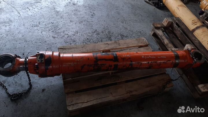 Цилиндр ковша CYL bucket Hitachi ZX470LCH-3