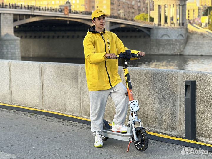 Пеший курьер