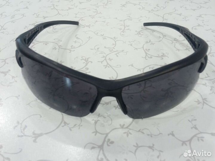 Очки спортивные
