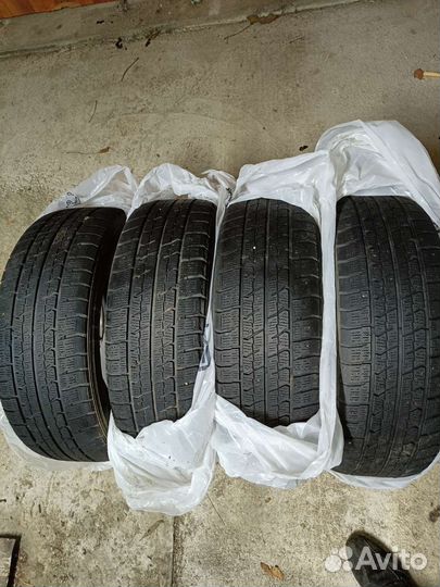 Goodyear Eagle NCT5 215/60 R16