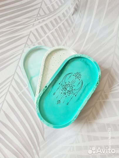 Декоративный поднос из гипса