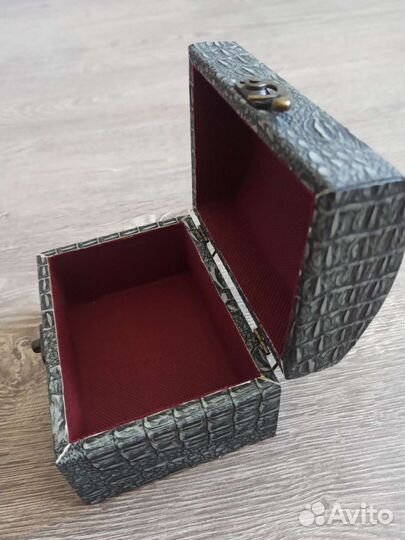 Шкатулка сундучок для украшений из личной коллекци