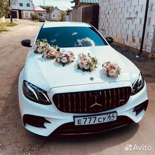 Свадебные украшения на авто