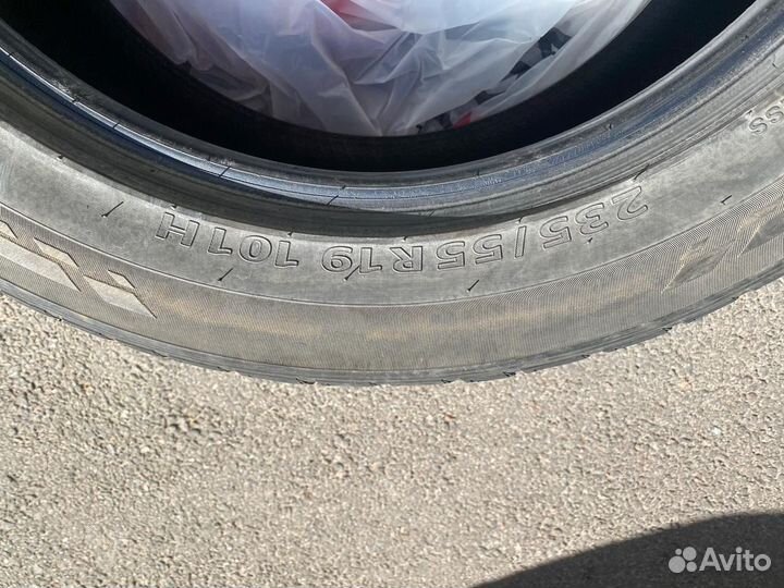 Kumho Crugen Premium KL33 235/55 R19