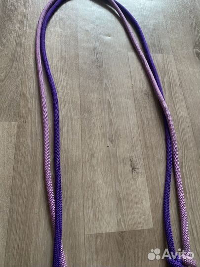 Гимнастическая скакалка