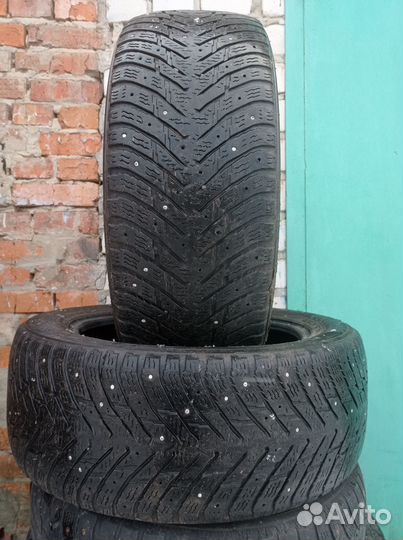 Nokian Tyres Hakkapeliitta 8 215/55 R17
