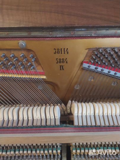 Пианино Беекер