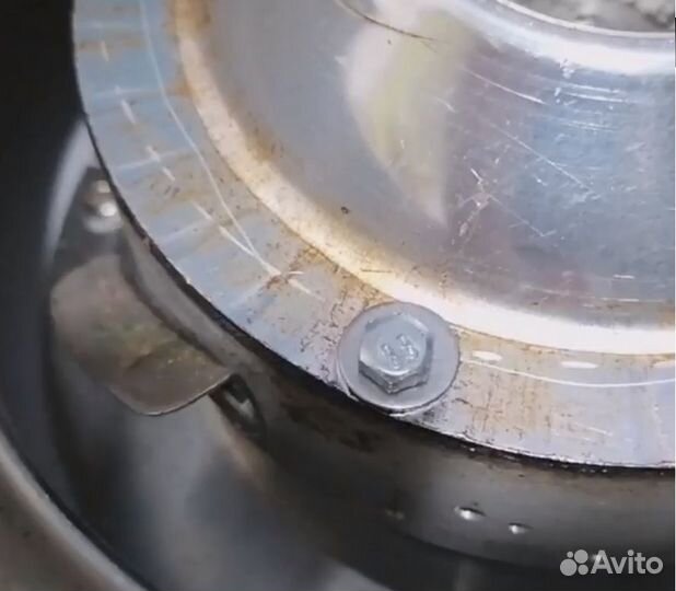 Болты на крышку аппарата сахарной ваты